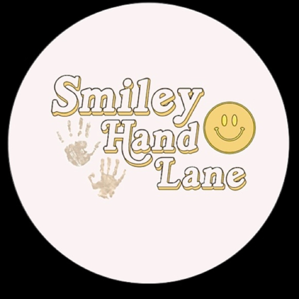 Meet your Posher, Smiley hand lane
